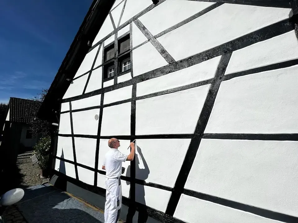 Fachwerk sanieren durch farbDESIGN und WERKstatt
